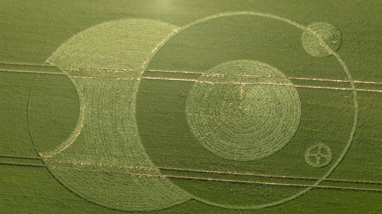 Nuevo círculo de cultivo descubierto en Wiltshire, Reino Unido - junio de 2021 Nuevo círculo de cultivo descubierto en Wiltshire, Reino Unido –