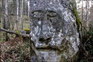 ¿Por qué un ídolo de piedra de Siberia de 2400 años se sometió a un realineamiento racial para parecer menos europeo?