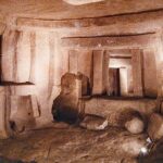 Hipogeo: La Sala del Oráculo de Ħal Saflieni. Hipogeo: La Sala del Oráculo de Ħal Saflieni.