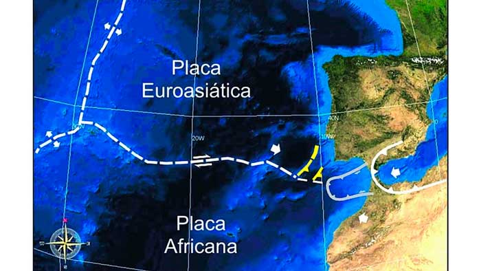 Una placa tectónica del Océano Atlántico se está separando en dos