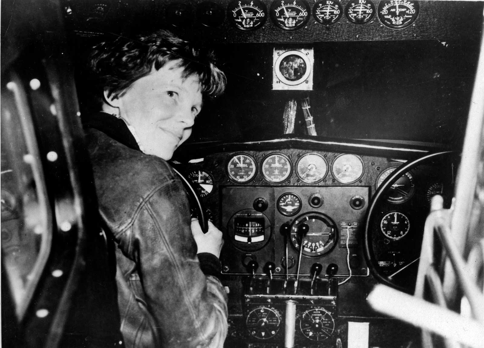 El misterio de Amelia Earhart en el avión