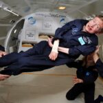 Stephen Hawking planeaba viajar al espacio a través de Virgin Galactic