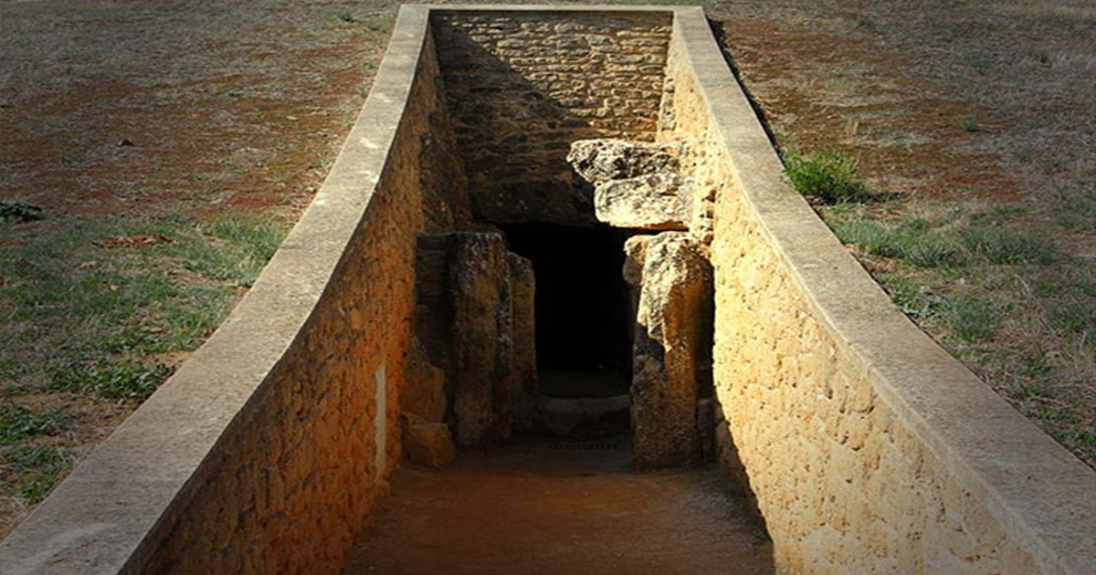Antiguas tumbas megalíticas en Málaga, España – ¿Quiénes fueron los constructores?