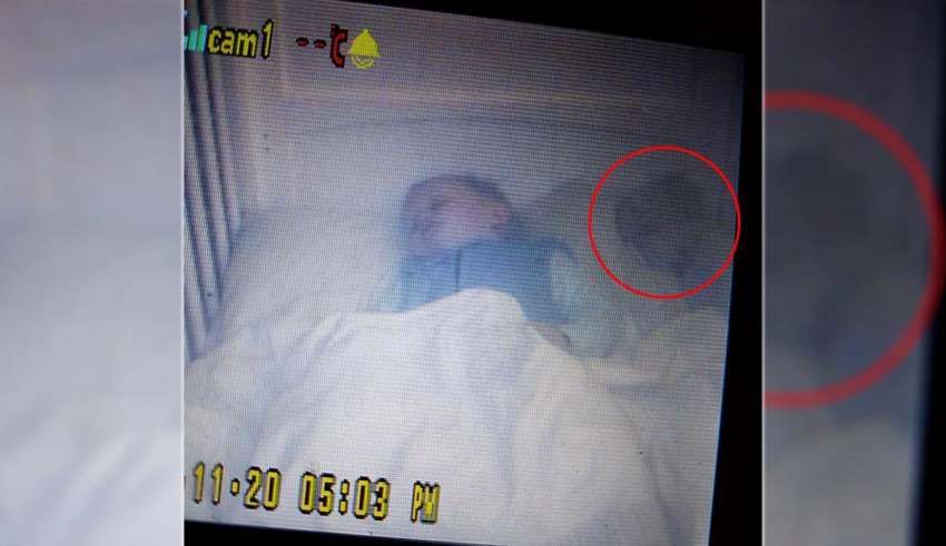 Madre horrorizada al descubrir un bebé fantasma en la cuna con su hijo de 18 meses