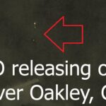 OVNI filmado liberando orbes sobre Oakley, CA - 22 de diciembre de 2020