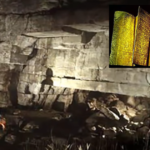 Sacerdote descubre una antigua biblioteca dorada hecha por gigantes dentro de una cueva en Ecuador