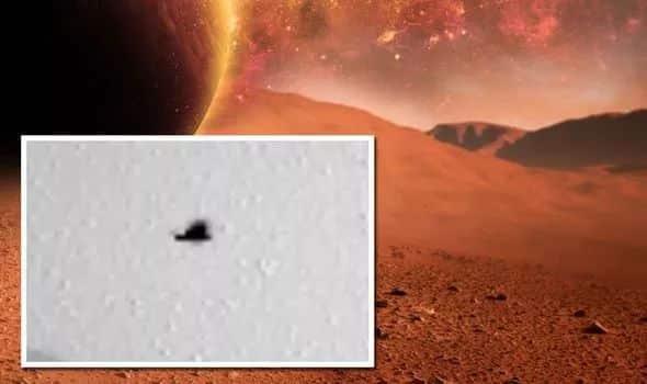 ¿La NASA prueba a los extraterrestres?  ¿Ha fotografiado la NASA un pájaro volando a Marte?  Experto en ovnis aturdido
